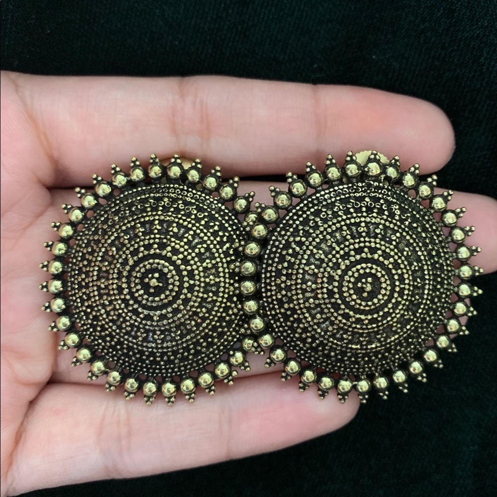 Oxidized jewelry